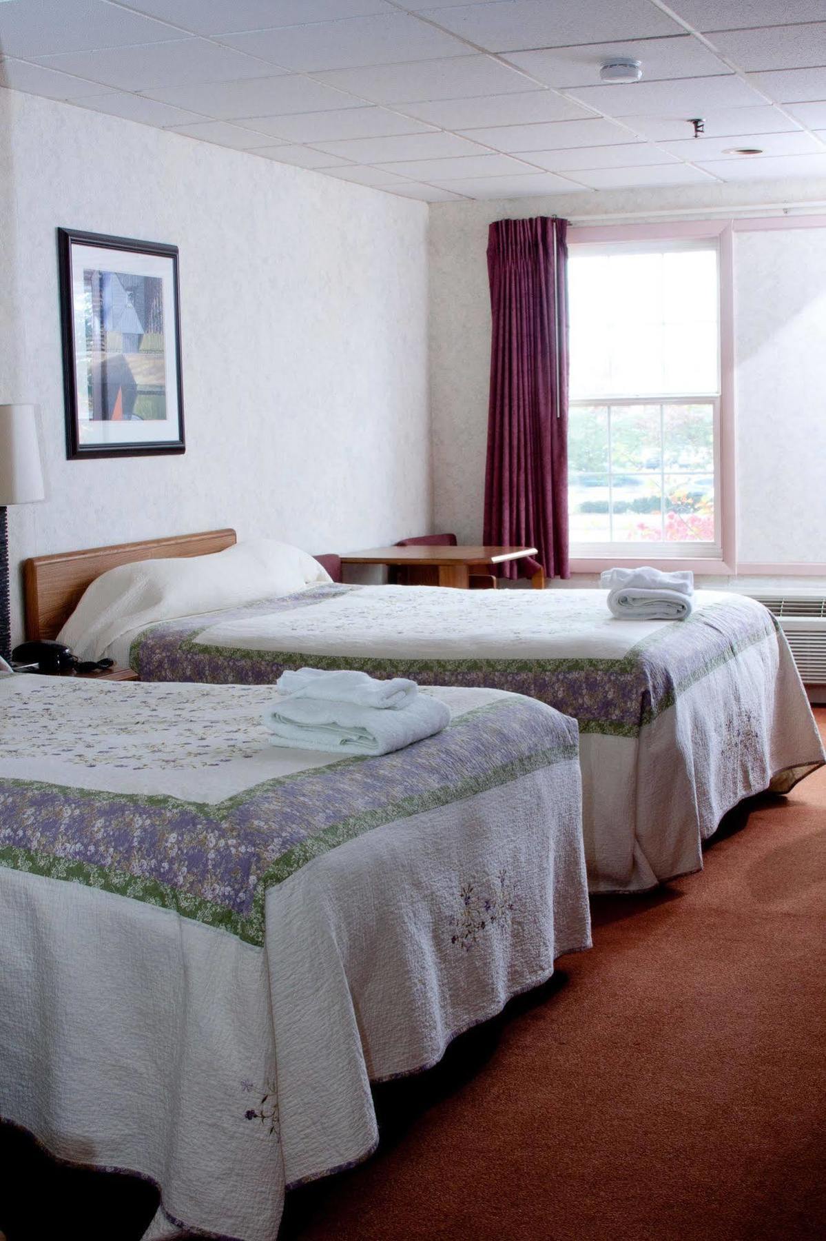 Anchorage Inn Бърлингтън Екстериор снимка