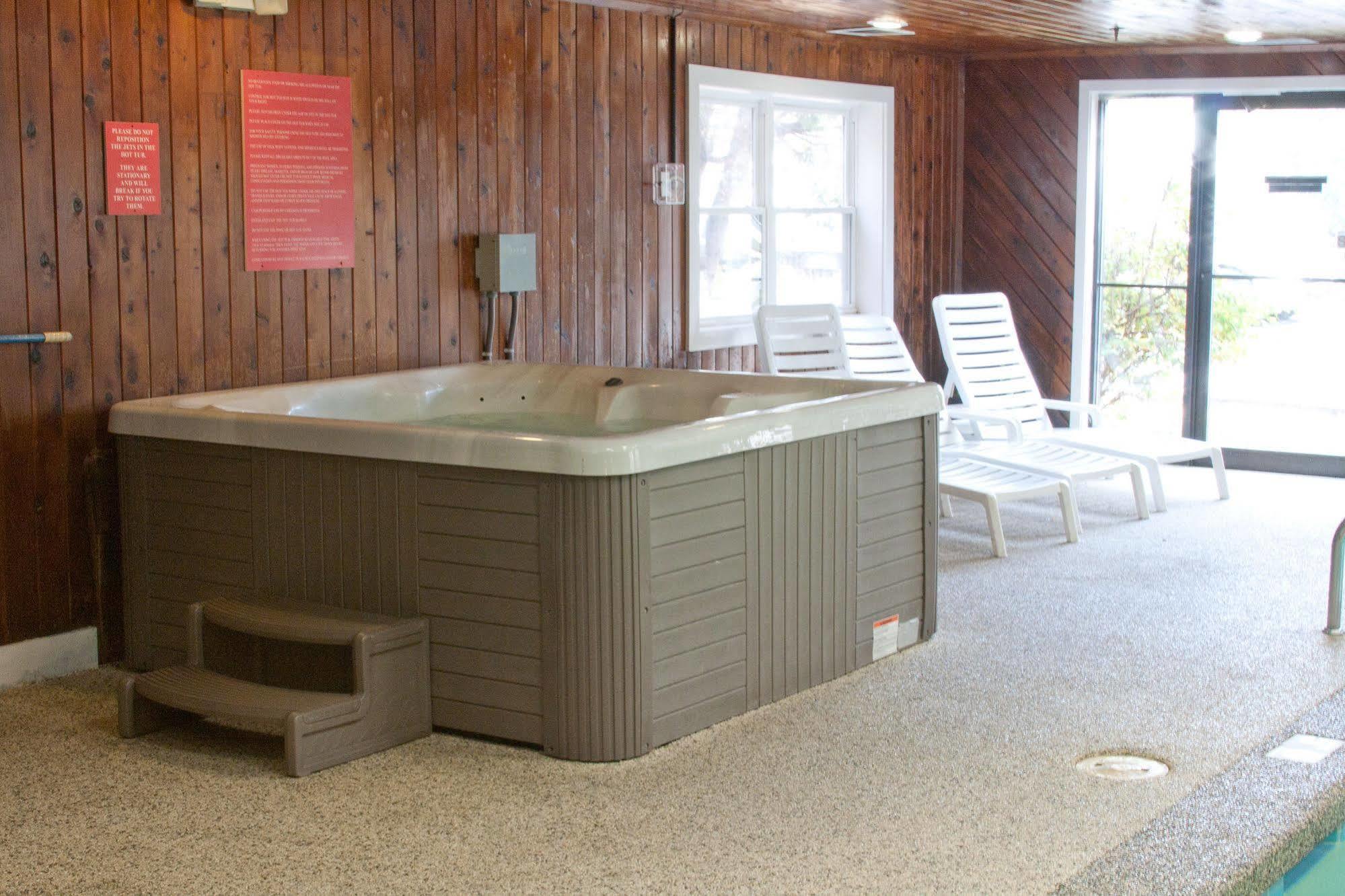 Anchorage Inn Бърлингтън Екстериор снимка
