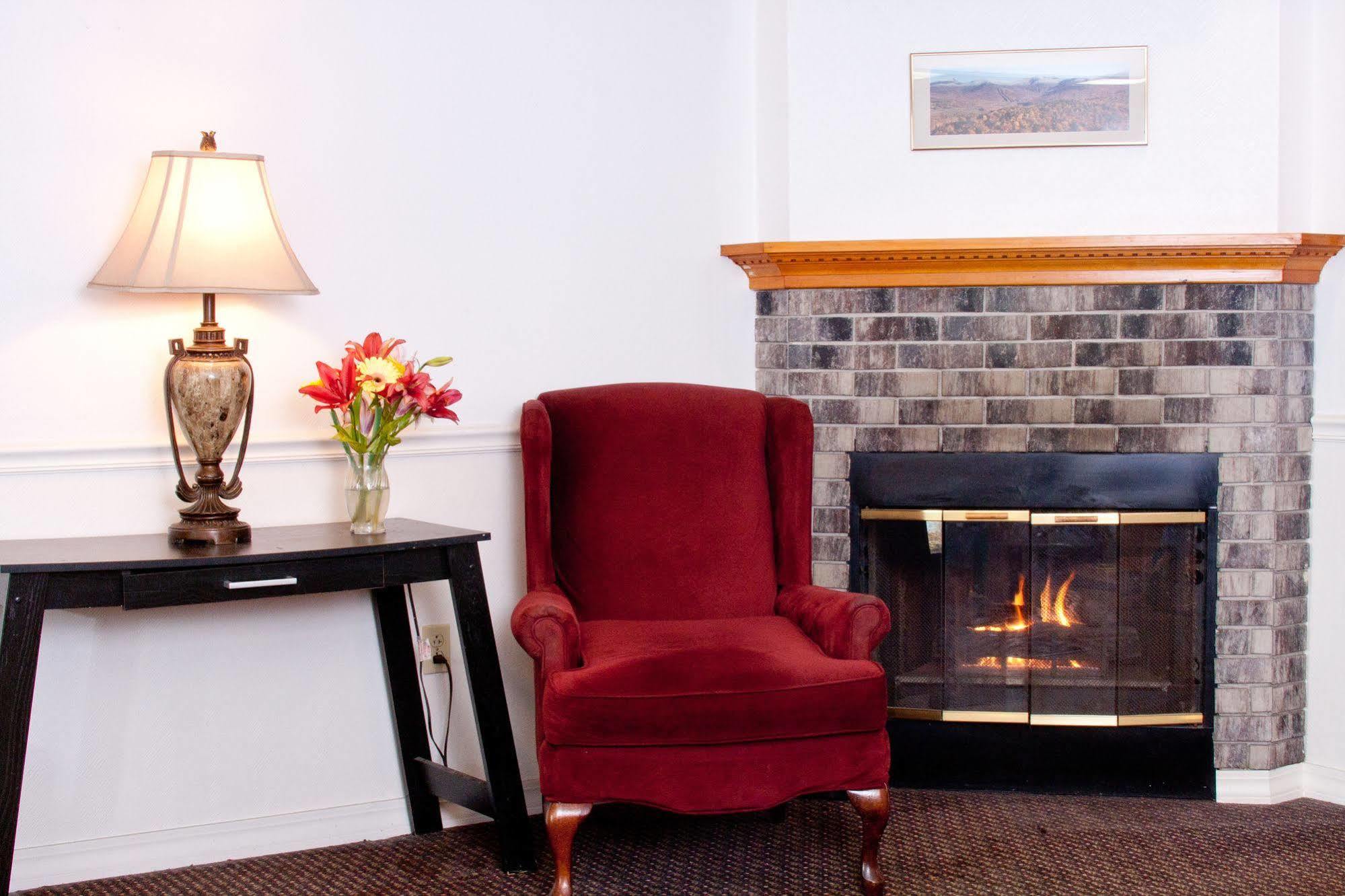 Anchorage Inn Бърлингтън Екстериор снимка